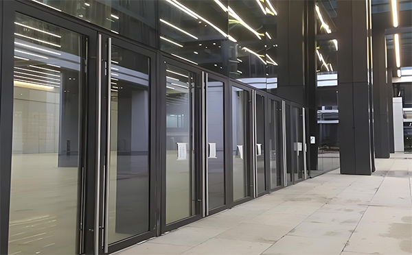 庄浪玻璃地弹门