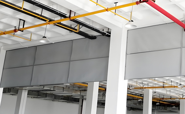 商场防烟分区常闭节点：庄浪挡烟垂壁高度与控制器接线图解