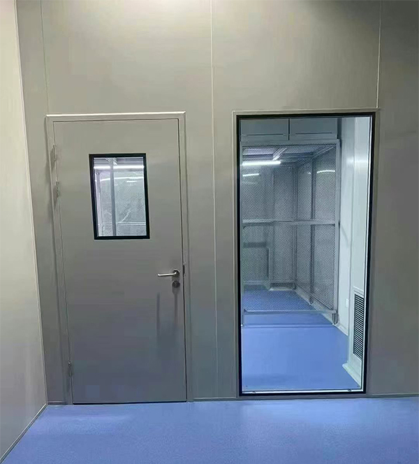 学校教学楼完成庄浪防火门标准化安装